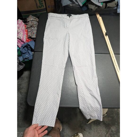 Adrienne Vittadini Women's Pants Grey Size 8 - Picture 2 of 6